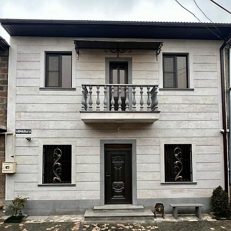 New , Comfortable 3 Bedroom House Jerevan Exteriér fotografie