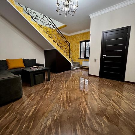 New , Comfortable 3 Bedroom House Jerevan Exteriér fotografie