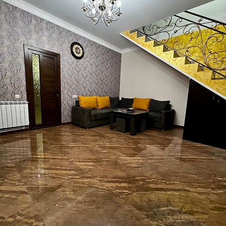 New , Comfortable 3 Bedroom House Jerevan Exteriér fotografie