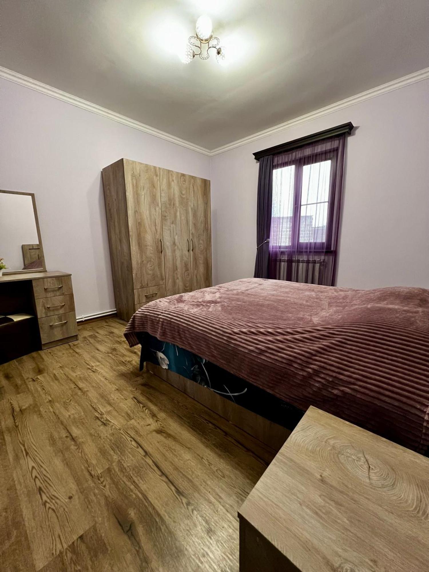 New , Comfortable 3 Bedroom House Jerevan Exteriér fotografie