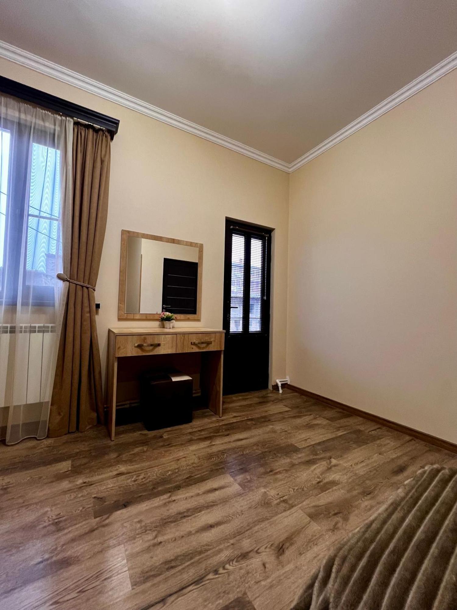 New , Comfortable 3 Bedroom House Jerevan Exteriér fotografie